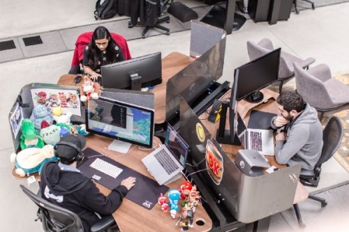الموظفين واعضاء الفريق شركة ديسكورد